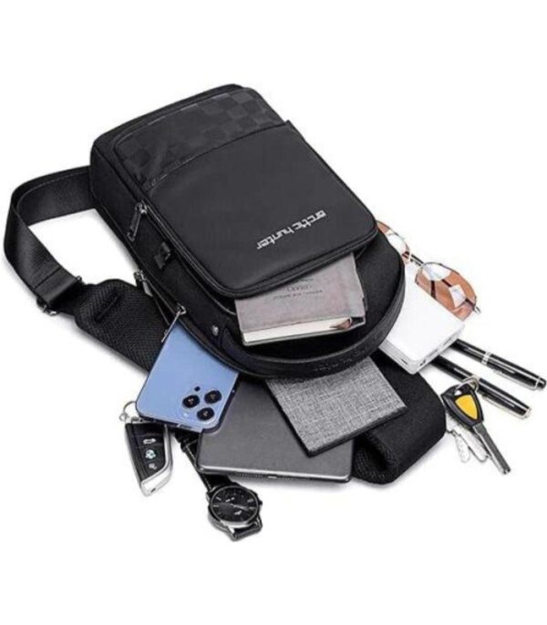 Arctic Hunter Men's Waterproof Chest Sling Bag with USB Charging Port